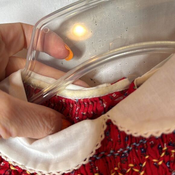 The Smockery Vintage Red Girls Dress. Size 6. - Picture 8 of 9